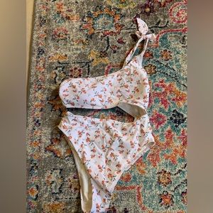 Abercrombie and Fitch one piece with cut out